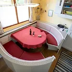 Im Garten - Haus Anna Graz
