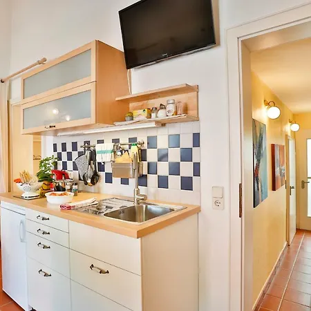 Im Garten - Haus Anna