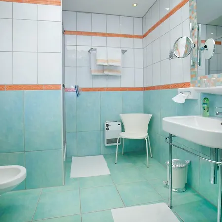 Im Garten - Haus Anna * Graz