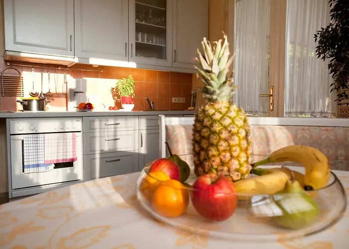 Im Garten - Haus Anna